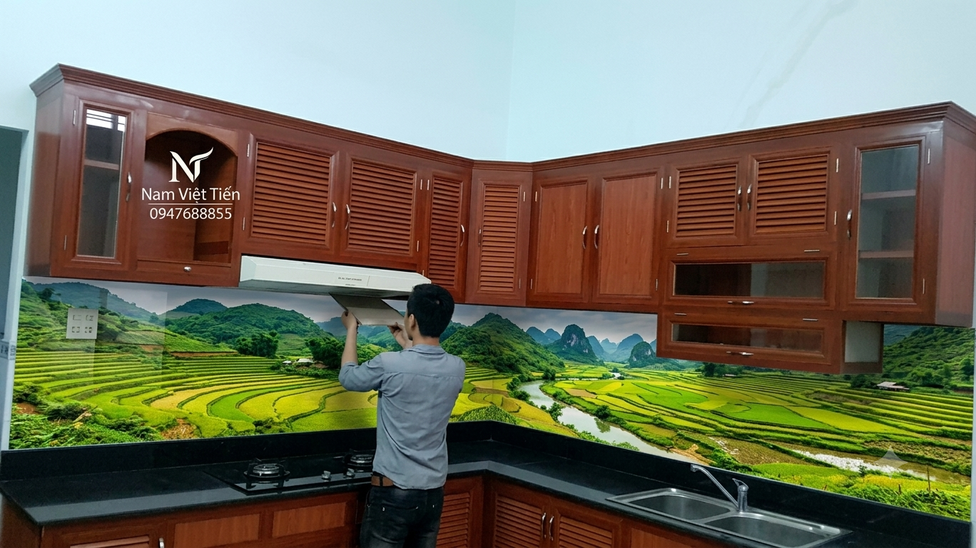Mẫu tủ bếp nhôm kính đẹp cho căn hộ chung cưv