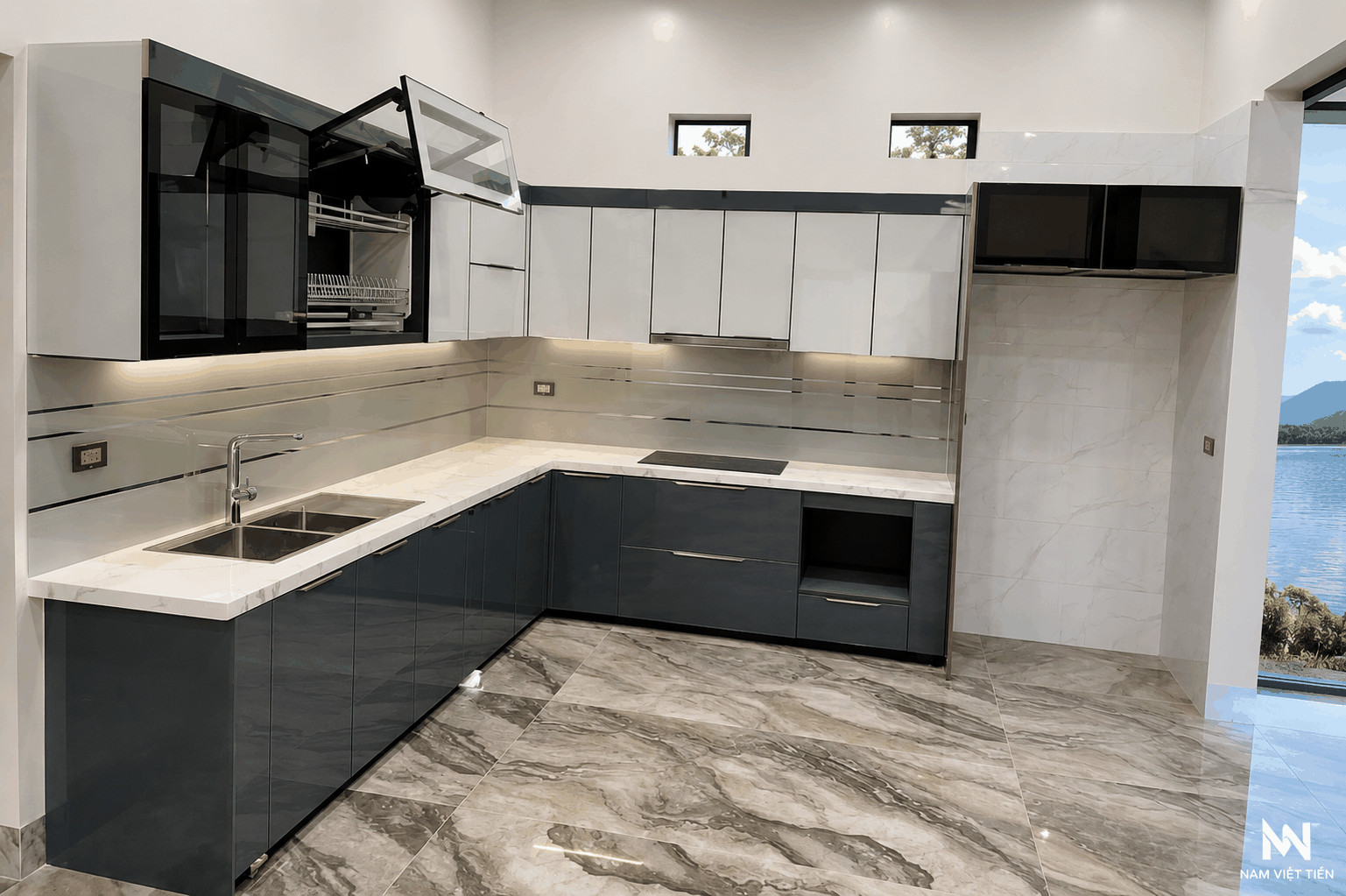 Tủ Bếp Hợp Kim Nhôm Cánh Kính 7 lap dat tu bep hop kim nhom