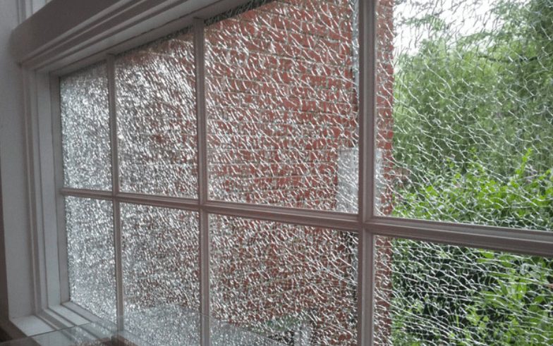 Thay kính cường lực bị nứt Thay kính cường lực bị nứt